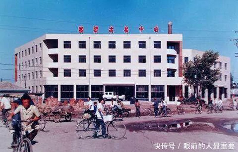 松原图书店：文化之舟与知识航程